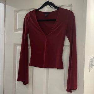 Maroon flared long sleeve crop drop